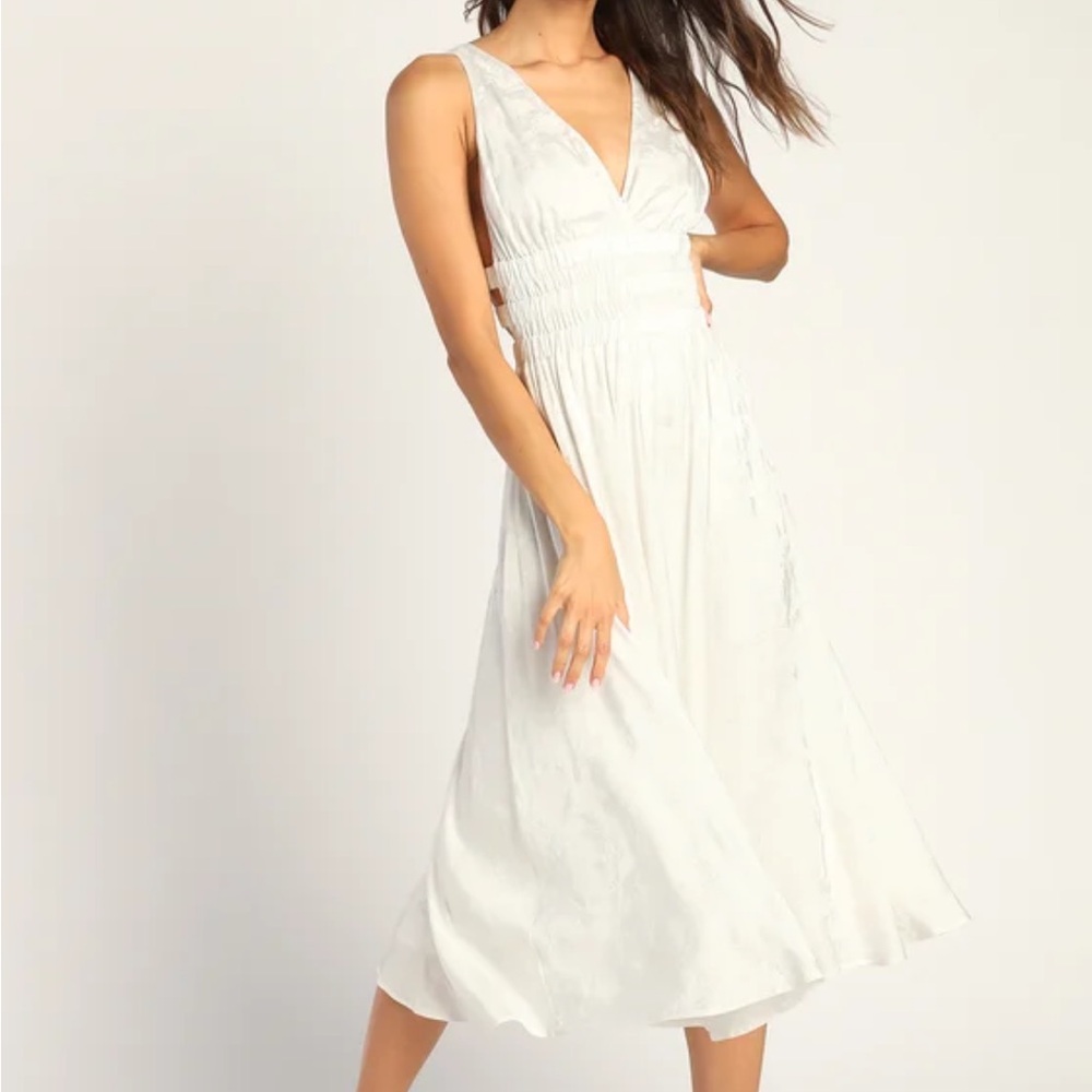 Lulu’s White Sleeveless Dress